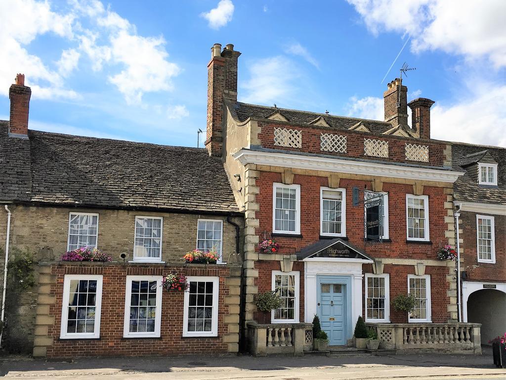 The Highworth Hotel 스윈던 외부 사진