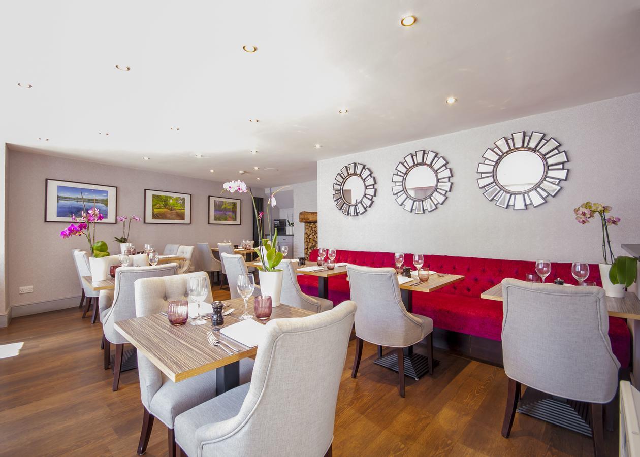 The Highworth Hotel 스윈던 외부 사진