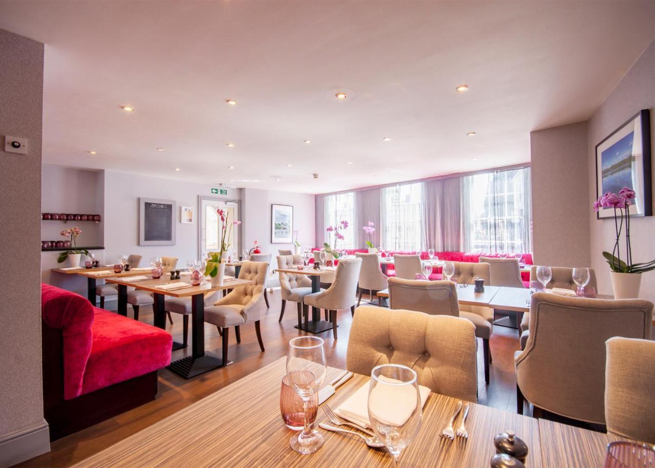 The Highworth Hotel 스윈던 외부 사진
